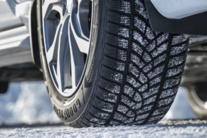 Goodyear UltraGrip Ice SUV rehv